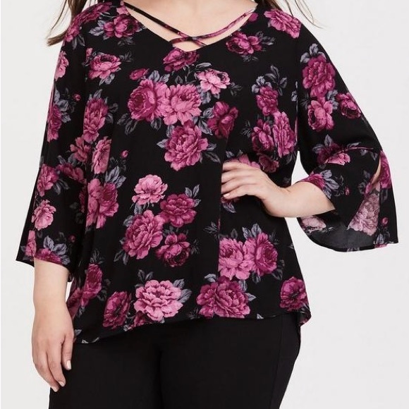 Torrid Crepe Strappy Blouse Size 2 - Picture 1 of 3
